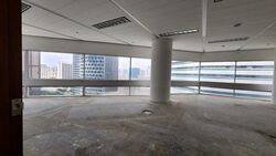 Gateway West (D7), Office #633725561